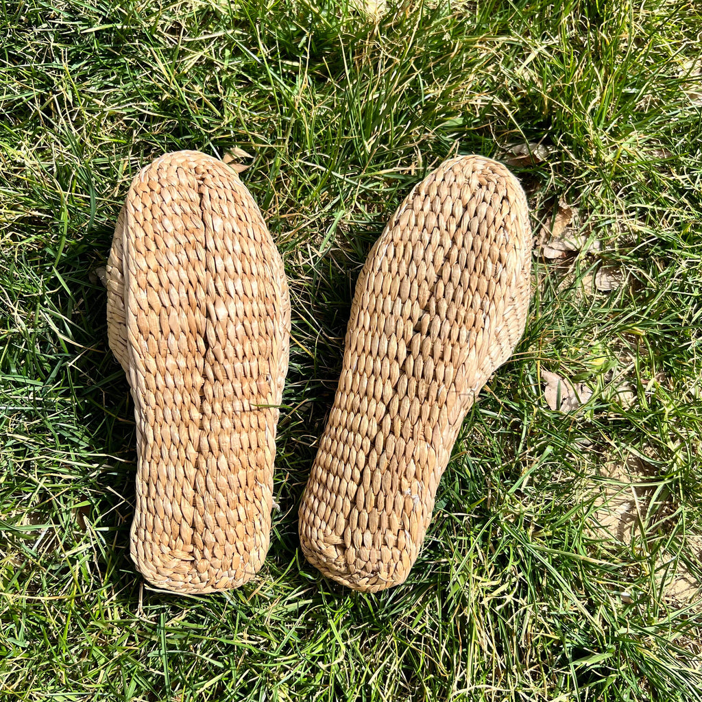 Handmade Straw Slippers: Eco-Friendly House Shoes - view 4