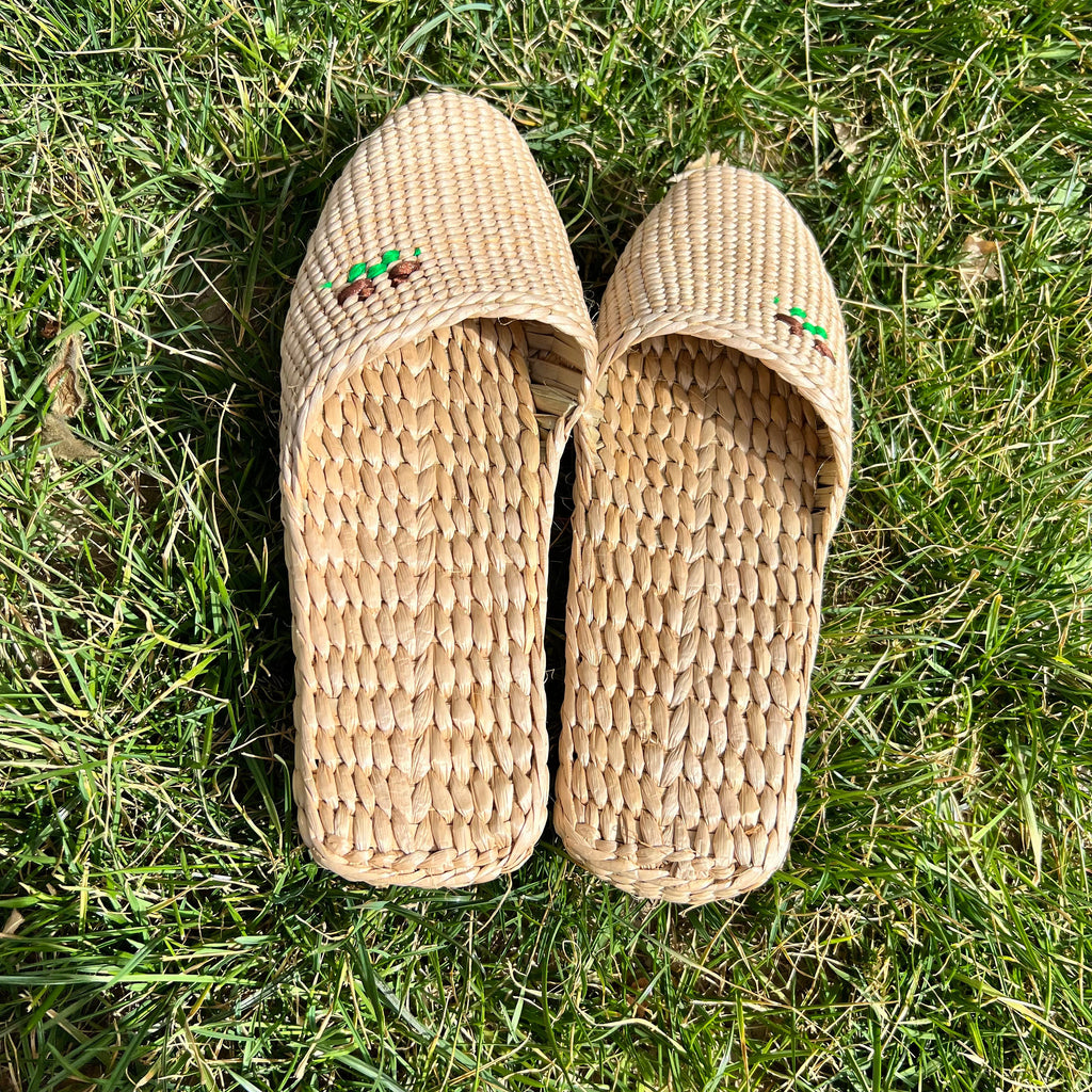 Handmade Woven Straw Slippers: Eco-Friendly Unisex Spa Shoes - view 6