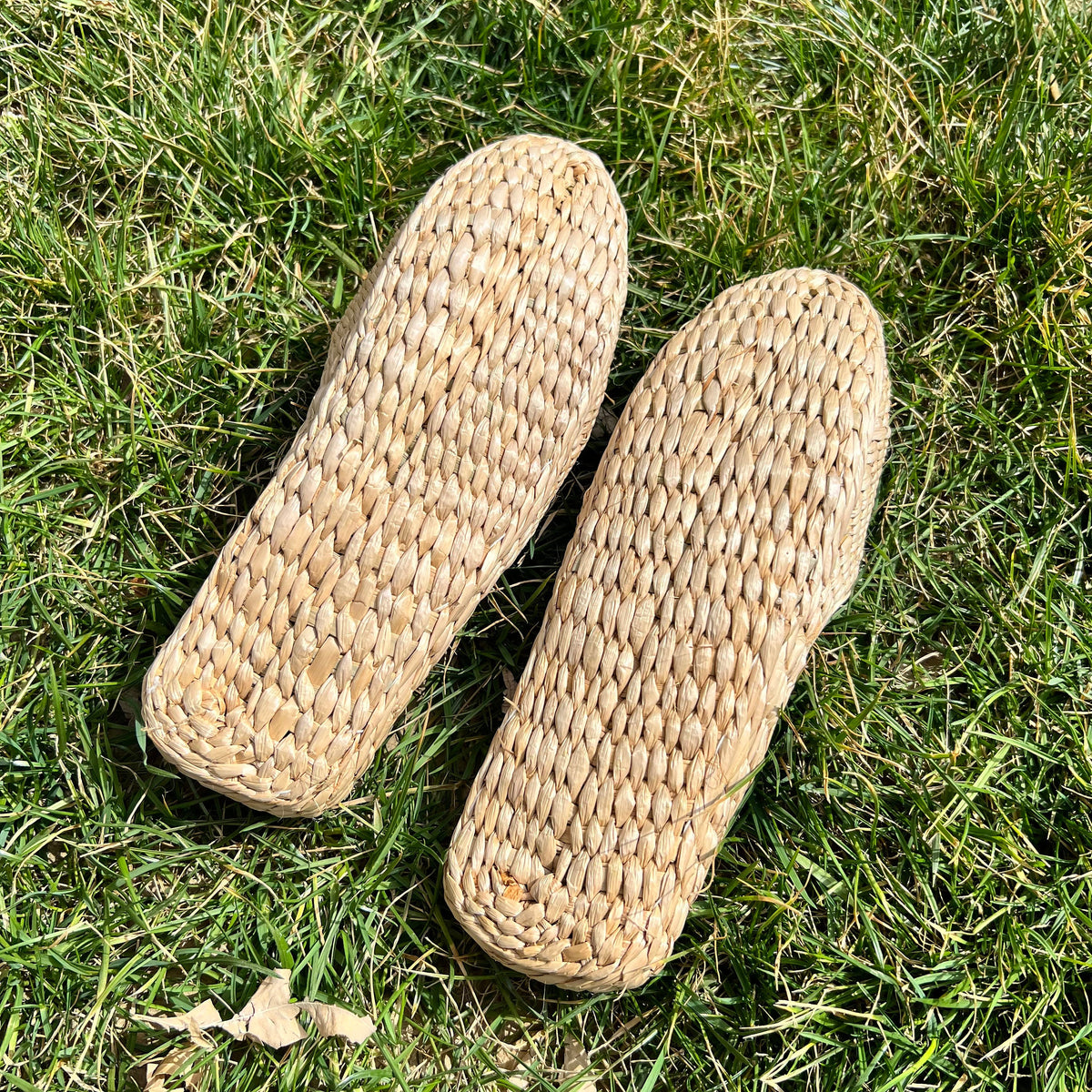 Handmade Woven Straw Slippers: Eco-Friendly Unisex Spa Shoes - view 9