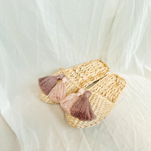Handmade Cattail Slippers: Custom Tassel Sandals, Eco-Friendly Home Gift