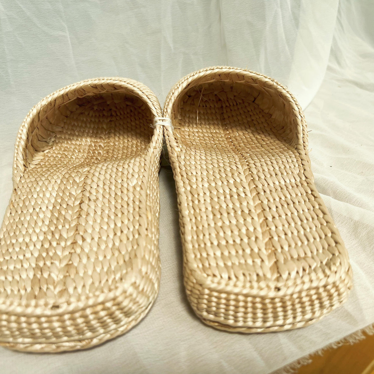 Handmade Woven Straw Slippers: All-Season Spa Shoes - view 8