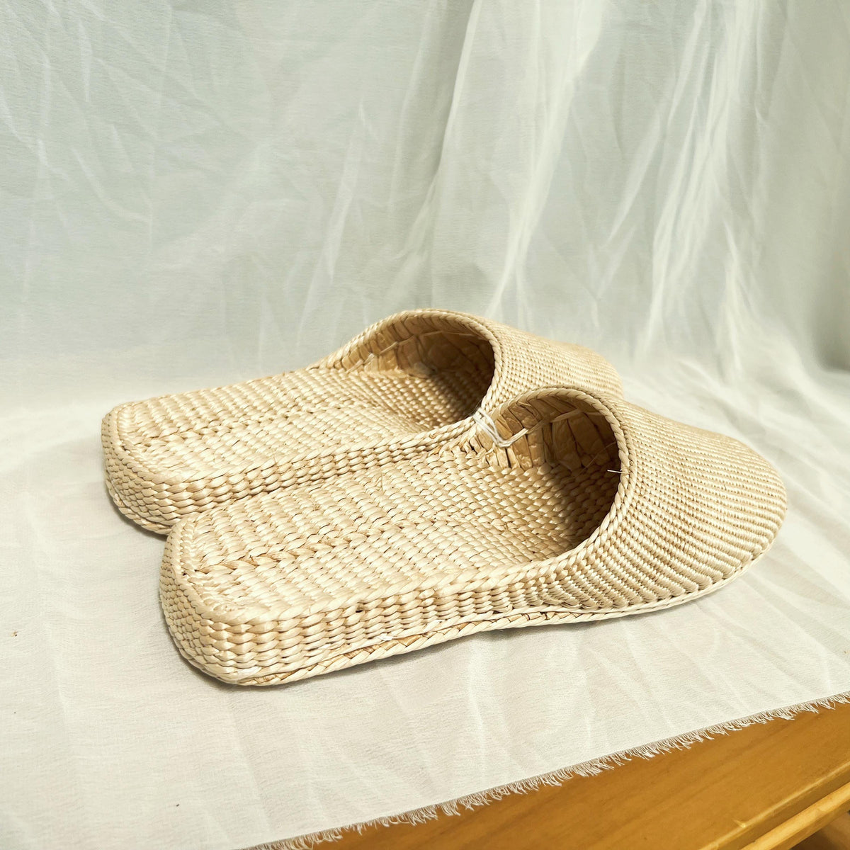 Handmade Woven Straw Slippers: All-Season Spa Shoes - view 5