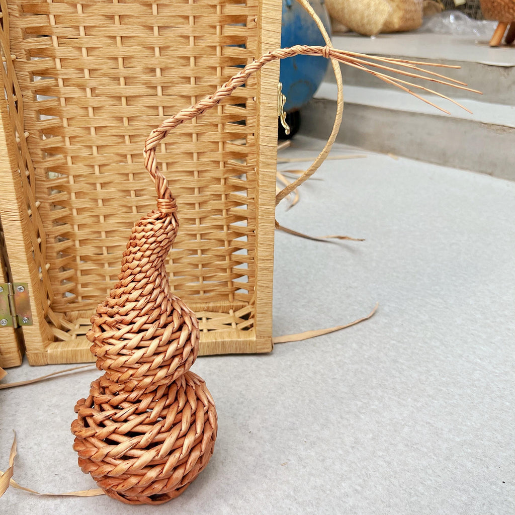 Handcrafted Woven Gourd Ornament: Natural Willow Decor - view 4