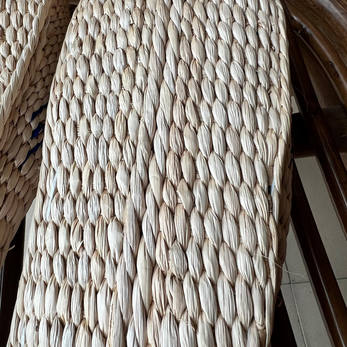 Handmade Straw Slippers: Men's Eco-Friendly Spa Sauna Sandals - view 2