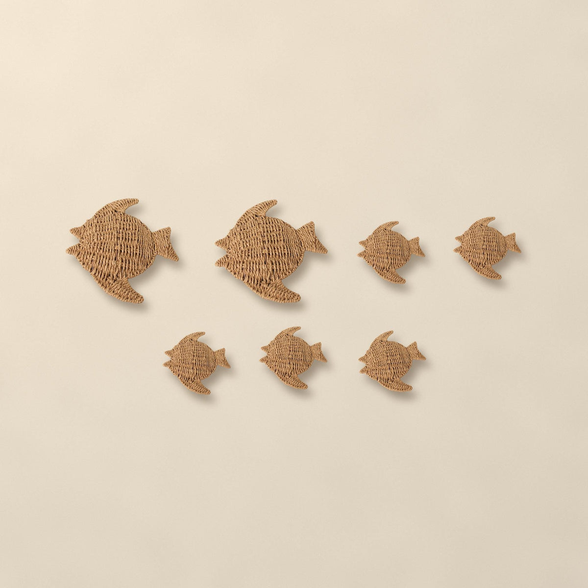 Style option 2 Large + 5 Small (Set of 7): what is included in this set of woven paper rope fish