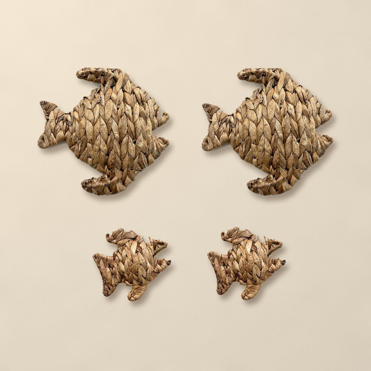 Style option 2 Large + 2 Small (Set of 4): what is included in this set of woven water hyacinth fish