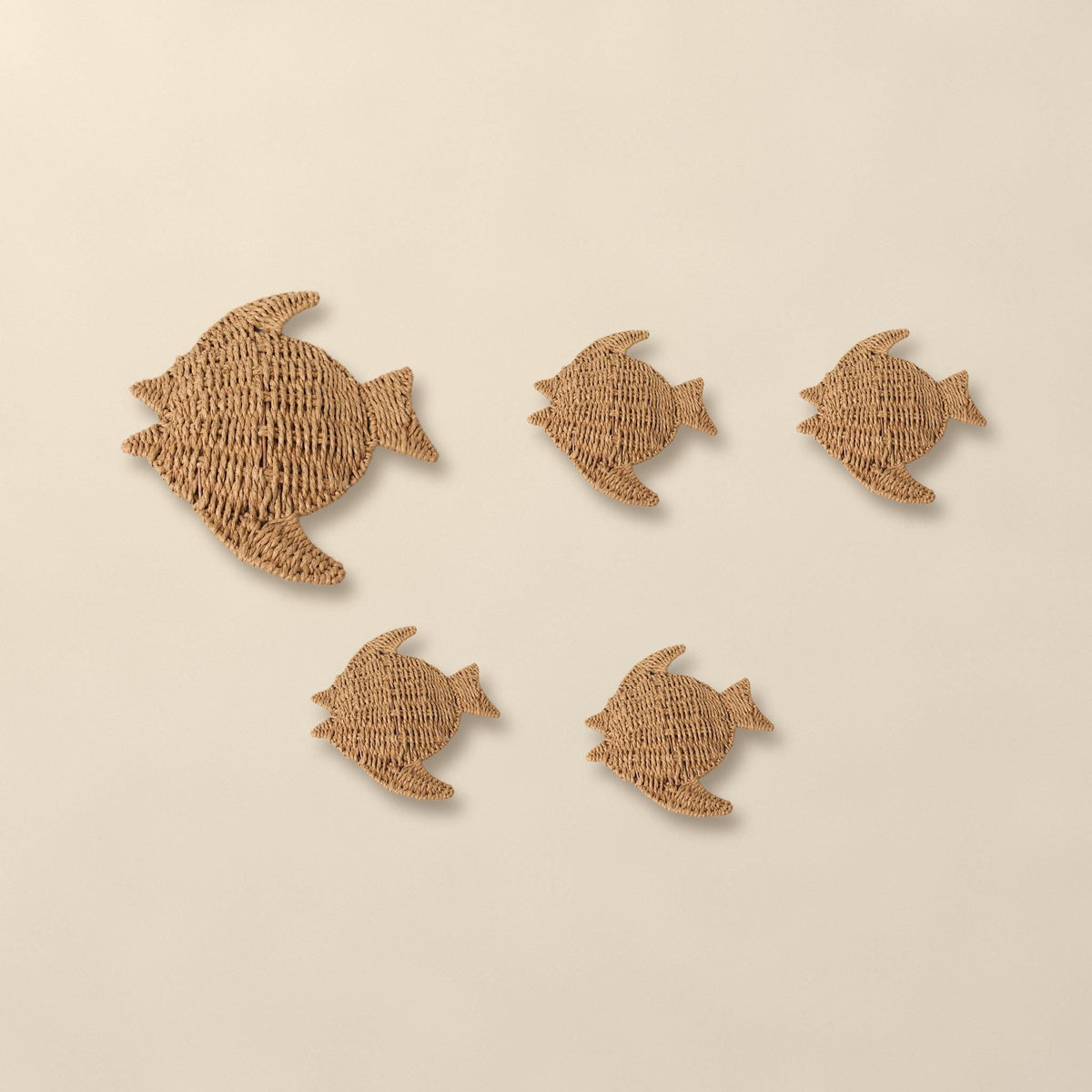Style option 1 Large + 4 Small (Set of 5): what is included in this set of woven paper rope fish