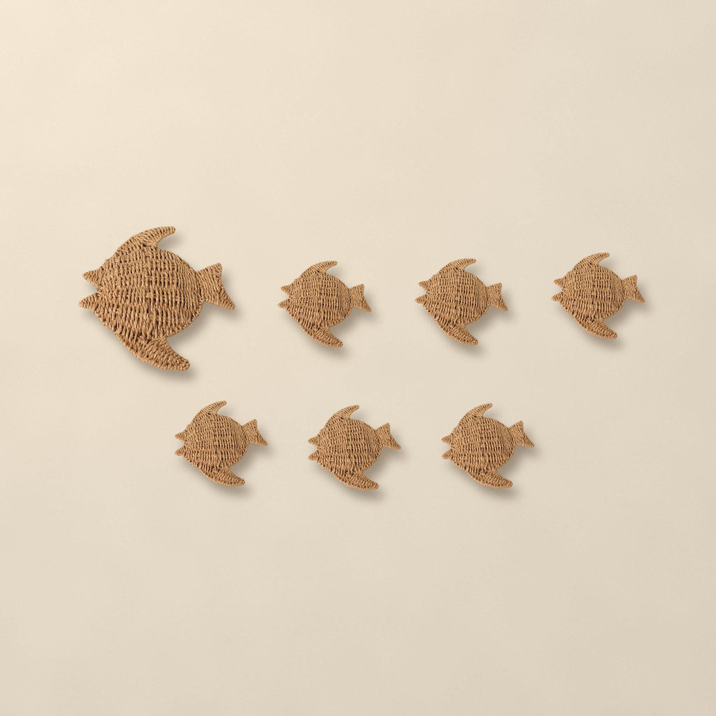 Style option 1 Large + 6 Small (Set of 7): what is included in this set of woven paper rope fish