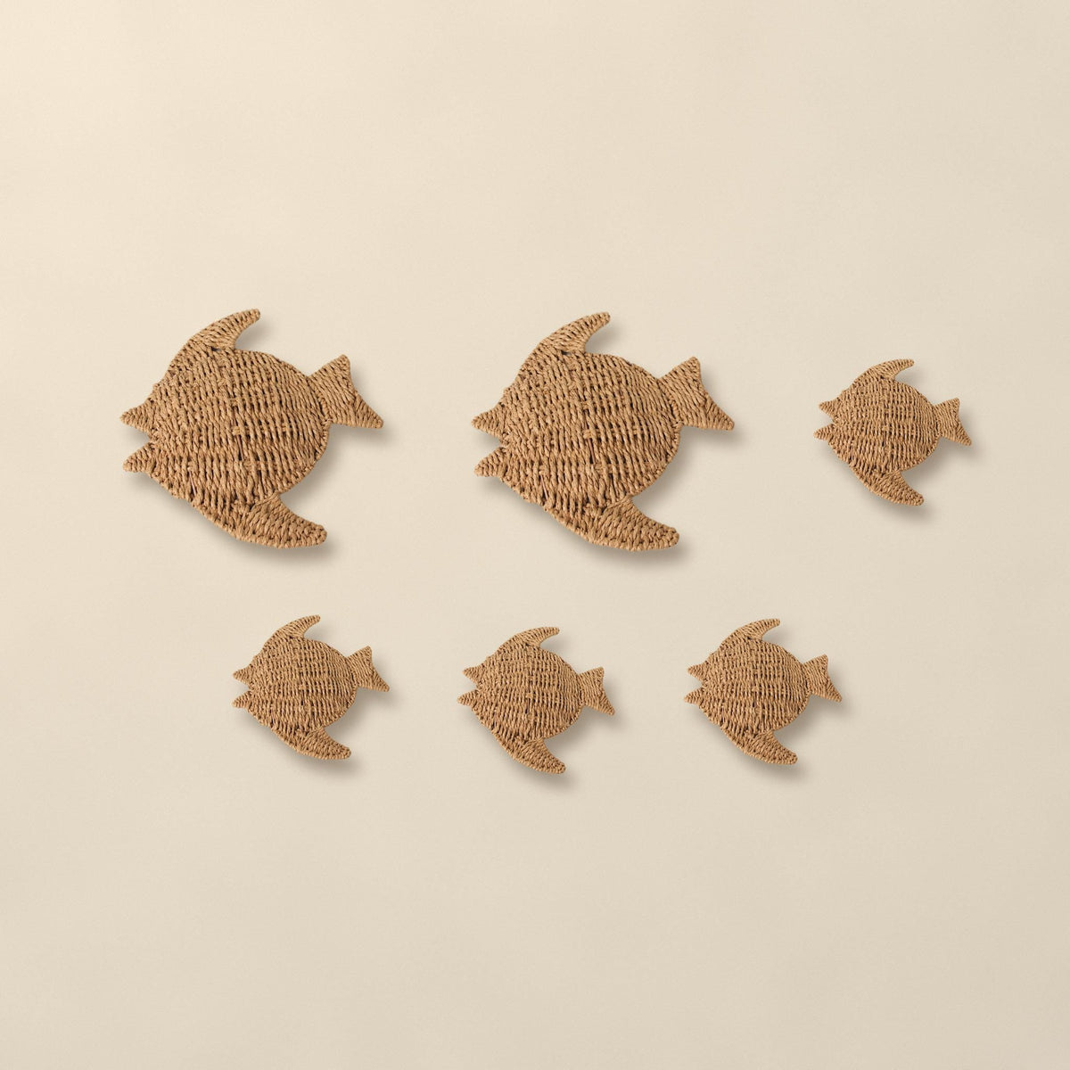 Style option 2 Large + 4 Small (Set of 6): what is included in this set of woven paper rope fish