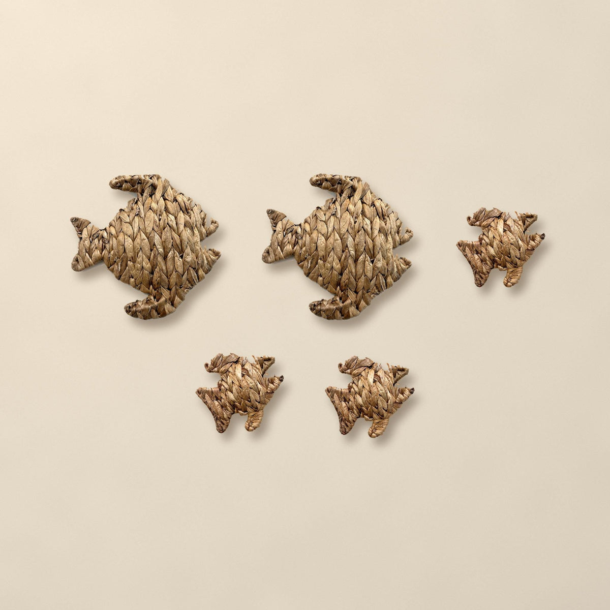 Style option 2 Large + 3 Small (Set of 5): what is included in this set of woven water hyacinth fish