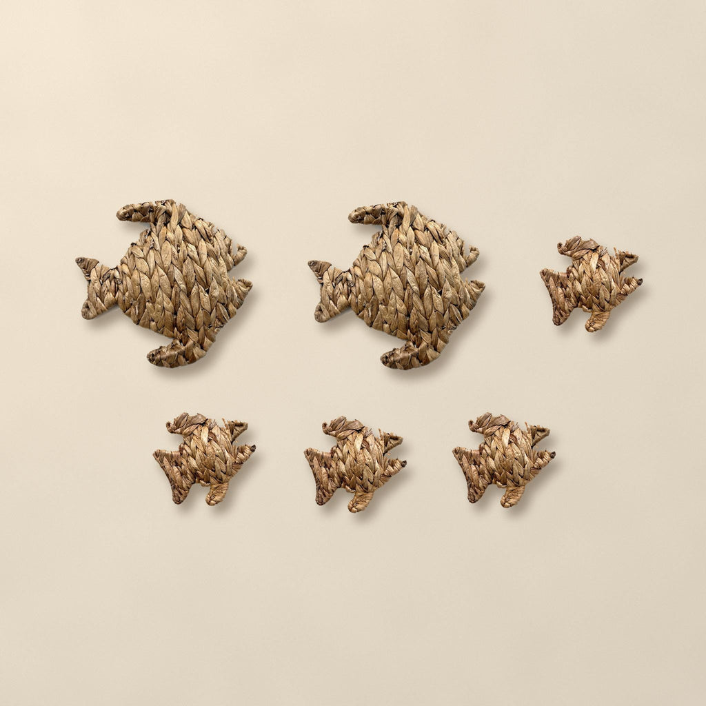 Style option 2 Large + 4 Small (Set of 6): what is included in this set of woven water hyacinth fish